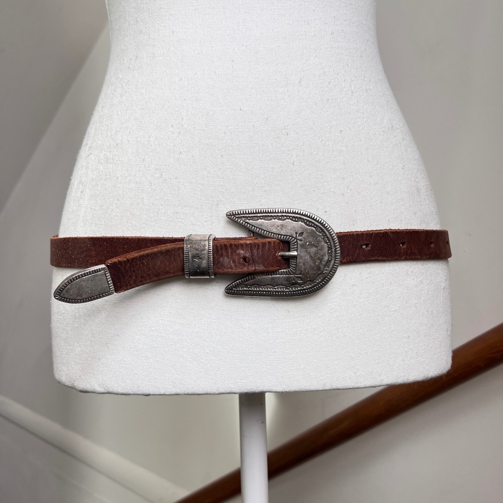 Vintage Banana Republic Safari Brown Leather Belt Western Buckle Size 28 - Picture 1 of 13